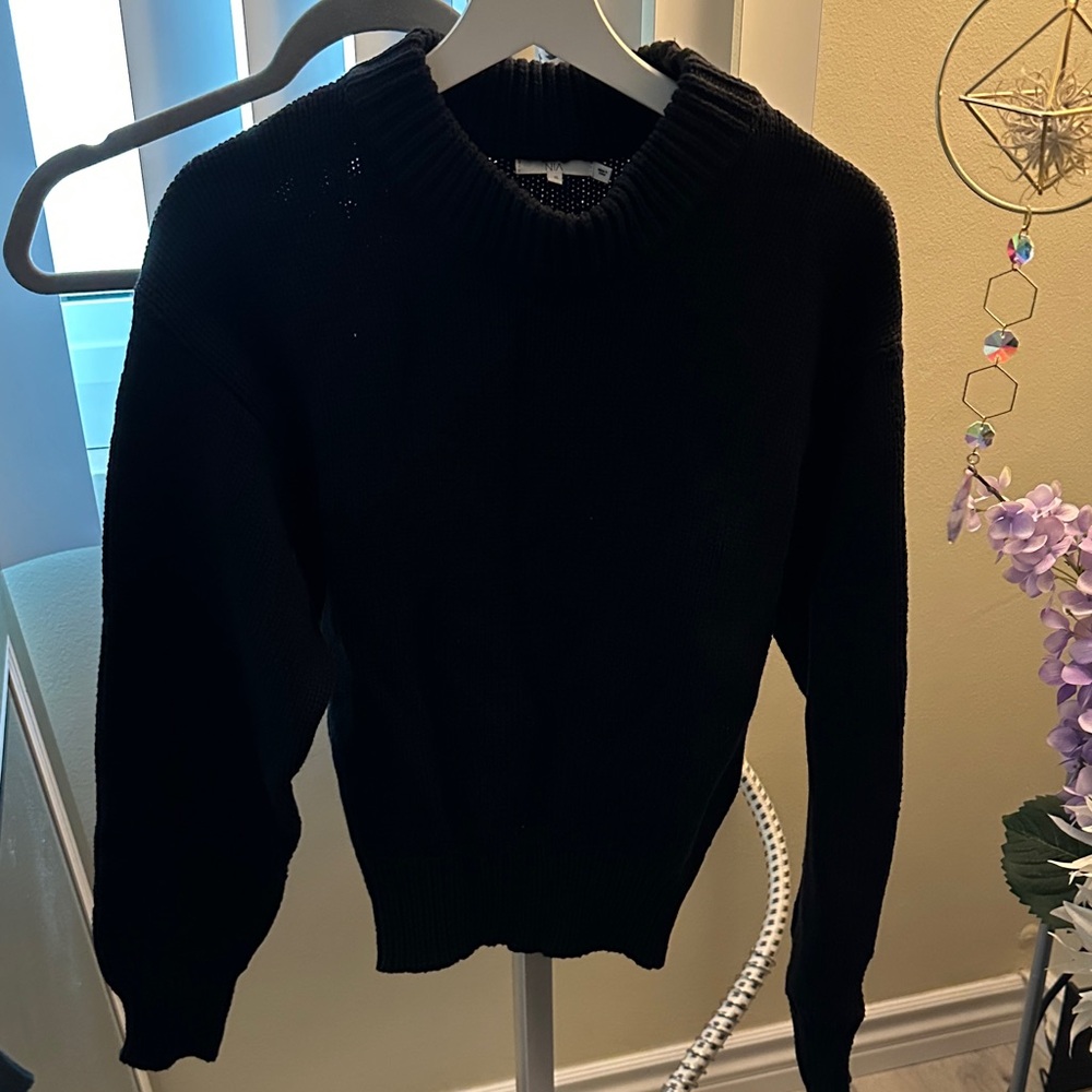 Cute Crop Black Women's Crew Neck Sweater